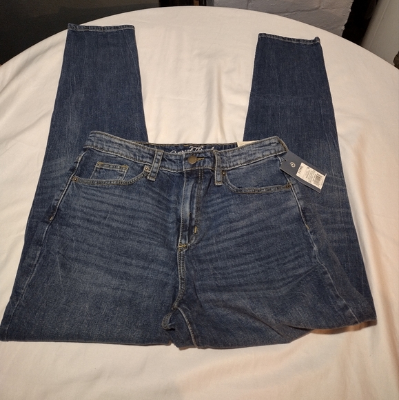 Universal Thread Washed Blue High-Rise Straight Leg Medium Wash Jeans - Picture 14 of 14